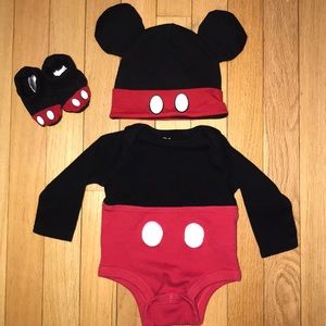 Mickey Mouse matching baby set, size 6-12M